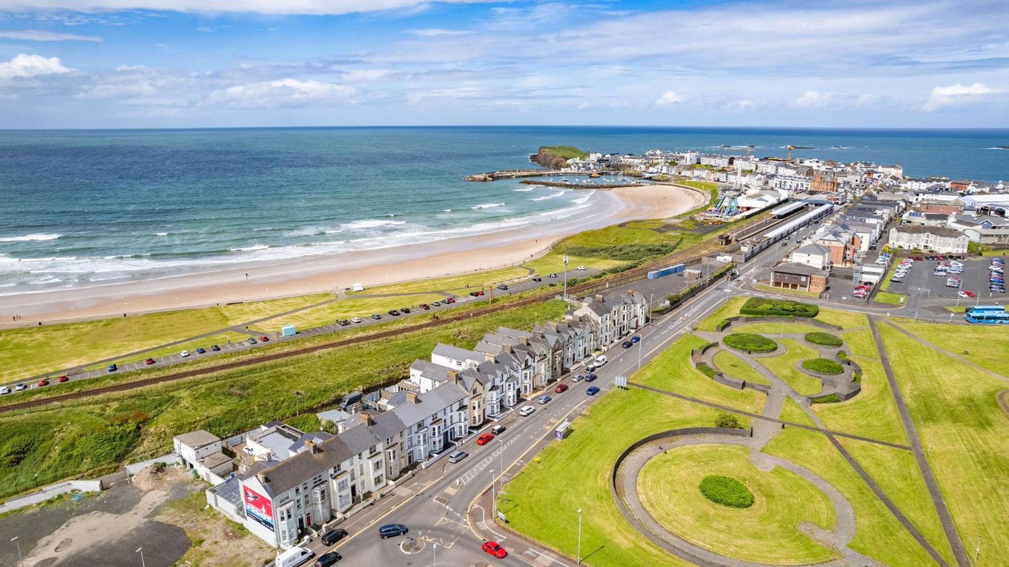 Апартаменты 6 Dunluce Park - Portrush By The Sea Экстерьер фото