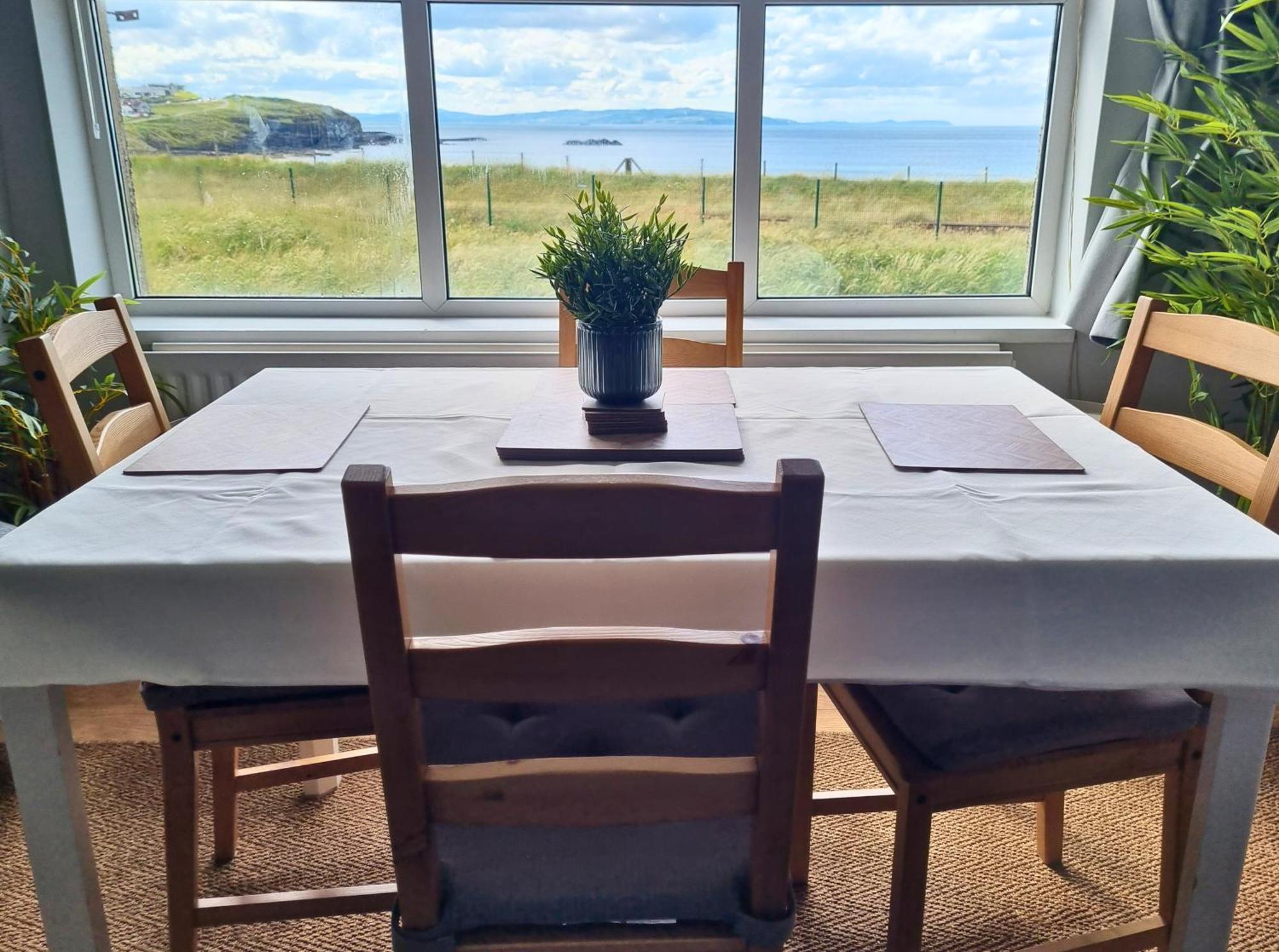 Апартаменты 6 Dunluce Park - Portrush By The Sea Экстерьер фото